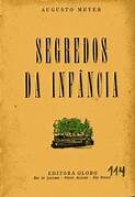 O livro apresenta as memórias de Augusto Meyer sobre sua infância, incluindo brincadeiras com irmãos, passeios com amigos e experiências na casa dos avós.